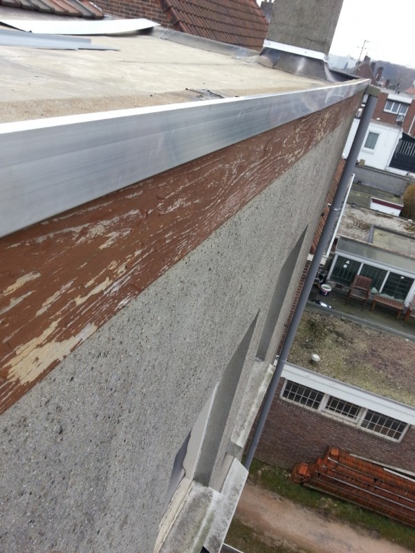 Renoveren van een dak met aansluiting van pannen Heerlen gallery